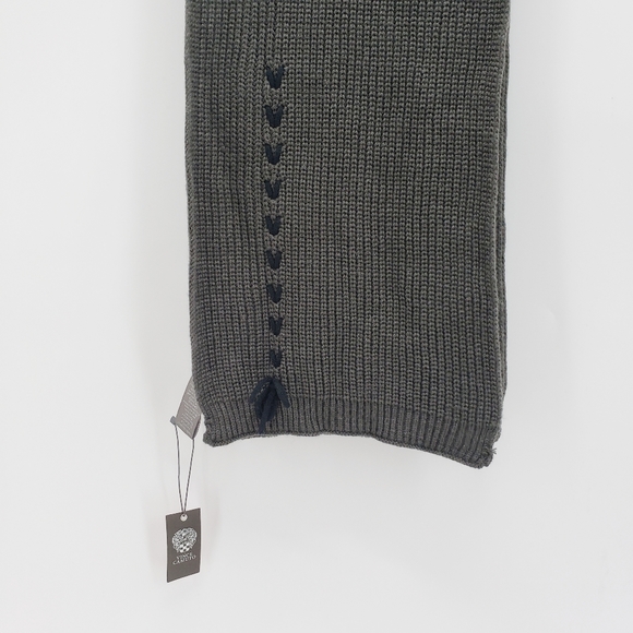 Vince Camuto | NWT Knit Scarf | Gray/Black - Picture 4 of 8